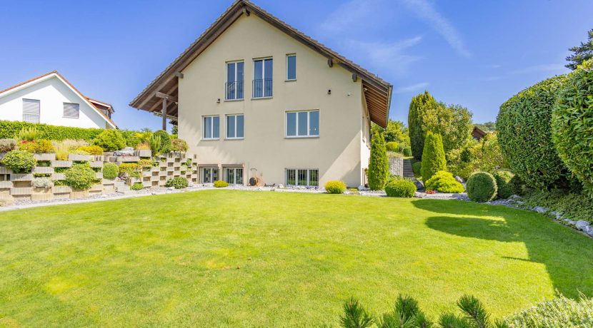 3q5ZWbQU5mKL4L5f1aTZAA6k-spitzackerstr_20