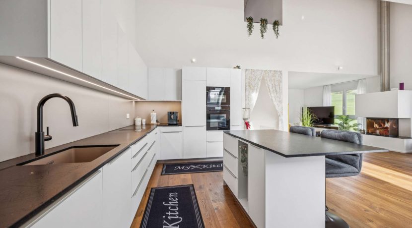 wrwseyqwyfUKgqsjHidDp2zX-16