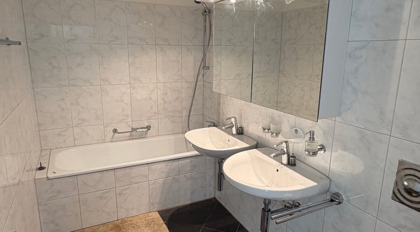 63f84daf460e1a705d13f891a0b92f39