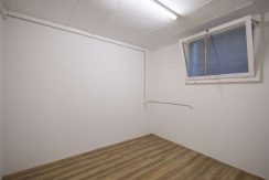 8RDsKhByiJf9KGSzXYDVeXRC-rutiwiesstr_16b_jona_03