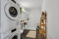 992236ba686d54bb58ef2f979ec81899