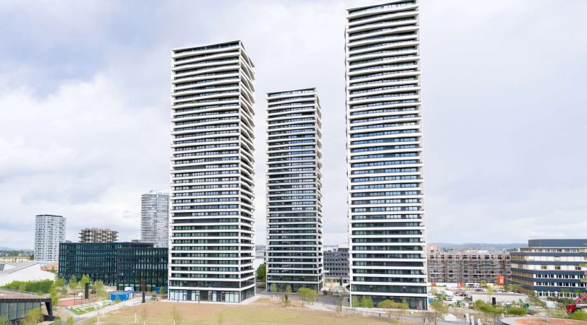 GDAipTRi6eDwnq5umgLY7G3f-three_20point_20aussen_20final