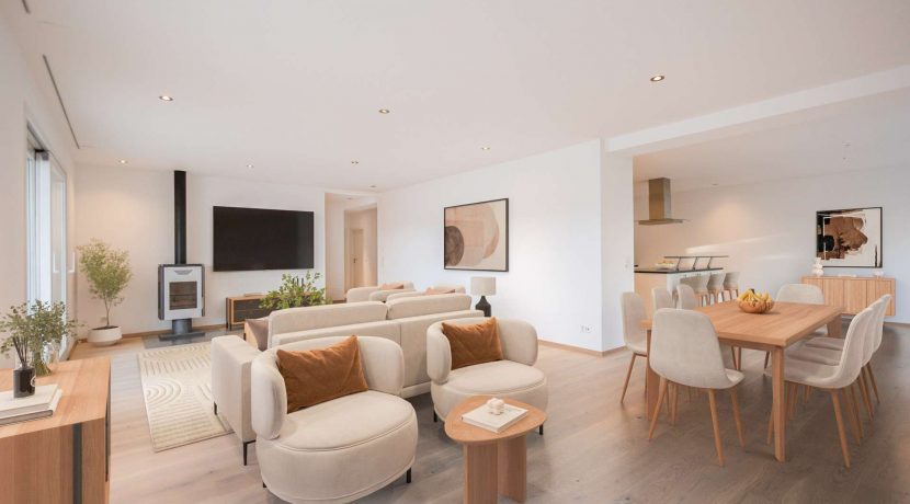 V2L1gaaH6JonFSpn6TpkE8pd-jona_boxb