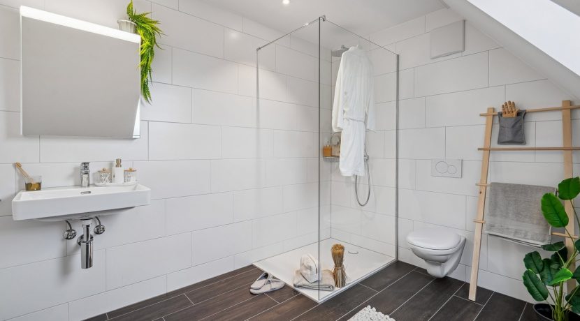 b1e358275985e70427934fddd4ee7395