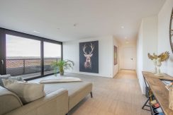 bNALr8GQbPKLYVdHbiswWNEw-e_3501_26