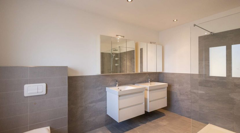 cu9TEXveMcudasBUca22kxdN-rutiwiesstr_16b_jona_25