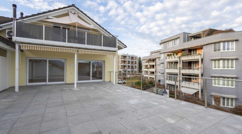 uK1Tf28ZnbijQyrSYN5Vf8jE-rutiwiesstr_16b_jona_08