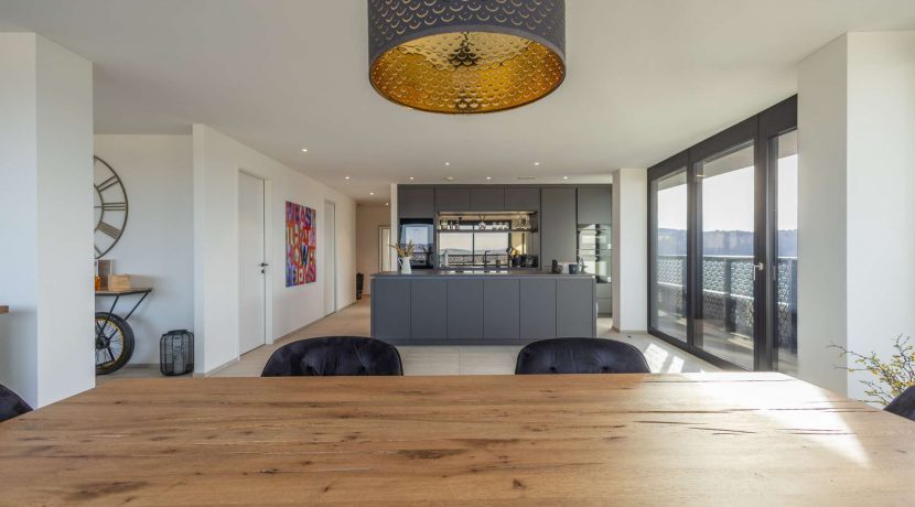 q4tm3Jz5VFyJXeMkGsV7ZZbK-e_3501_30