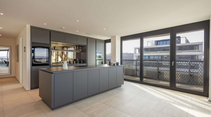 t5NL3DDUqe9y2Cc7xYQyP9c8-e_3501_33