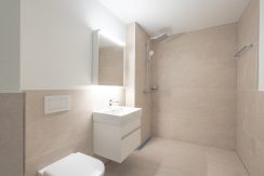 1380b0b178e20e7933609935ee9d7e90