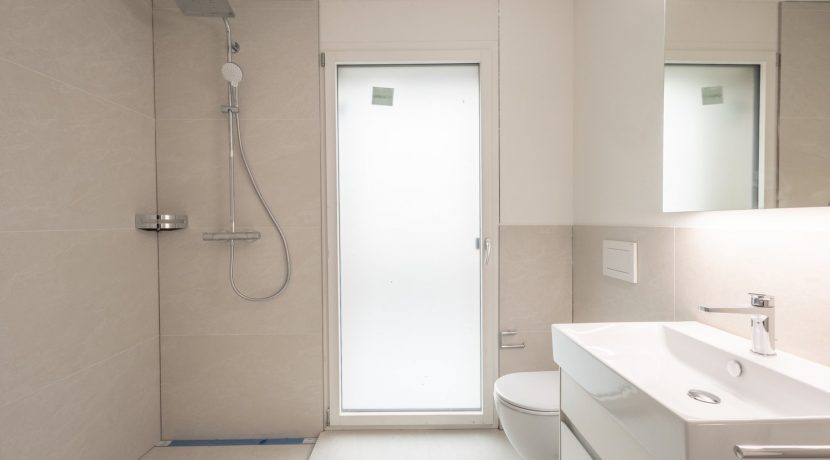 1b9731fdd05475b5817fcc32b8040ae7