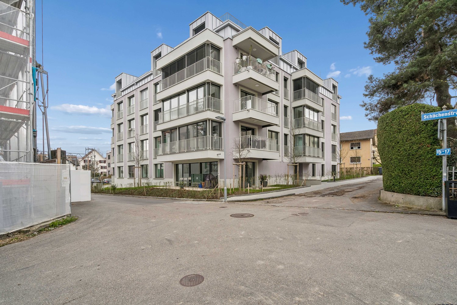 Moderne Neubauwohnung – 4.5-Zimmerwohnung mit Balkon & Wintergarten