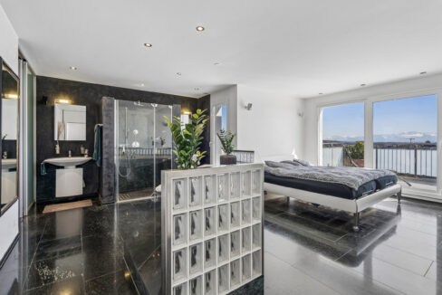 Masterbedroom mit 37.6 m2 Wohnfühlfläche