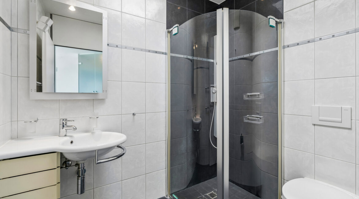 Bad en suite von Zimmer 2