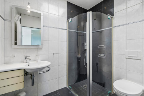 Bad en suite von Zimmer 2