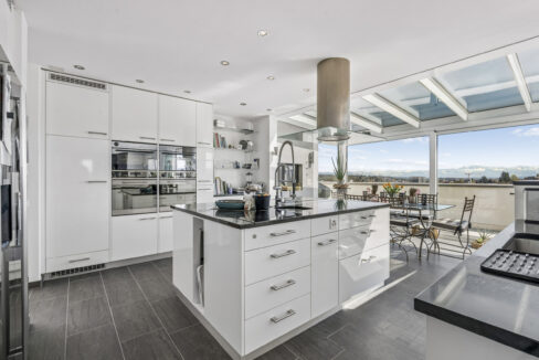 Küche der Superaltive mit Blick auf Berge gesucht?