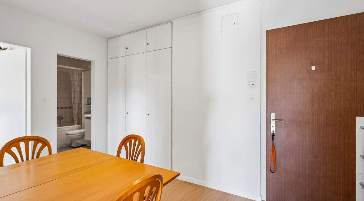 Einladender Vorraum mit Zugang zu allen Wohnbereichen