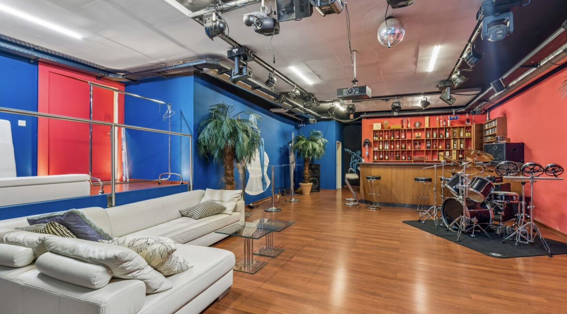 Partyraum mit 100m2  mit hochwertigster Ausstattung