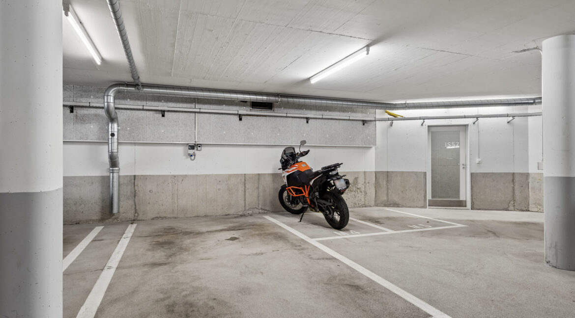 Tiefgaragenplatz direkt beim Eingang ins Wohnhaus