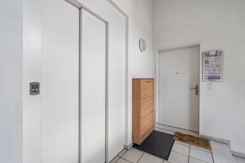 Komfortabler Zugang vom Untergeschoss direkt vor die Wohnungstür