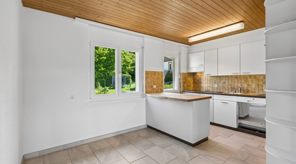 4.5 Zimmer Dachwohnung - Küche und Essbereich