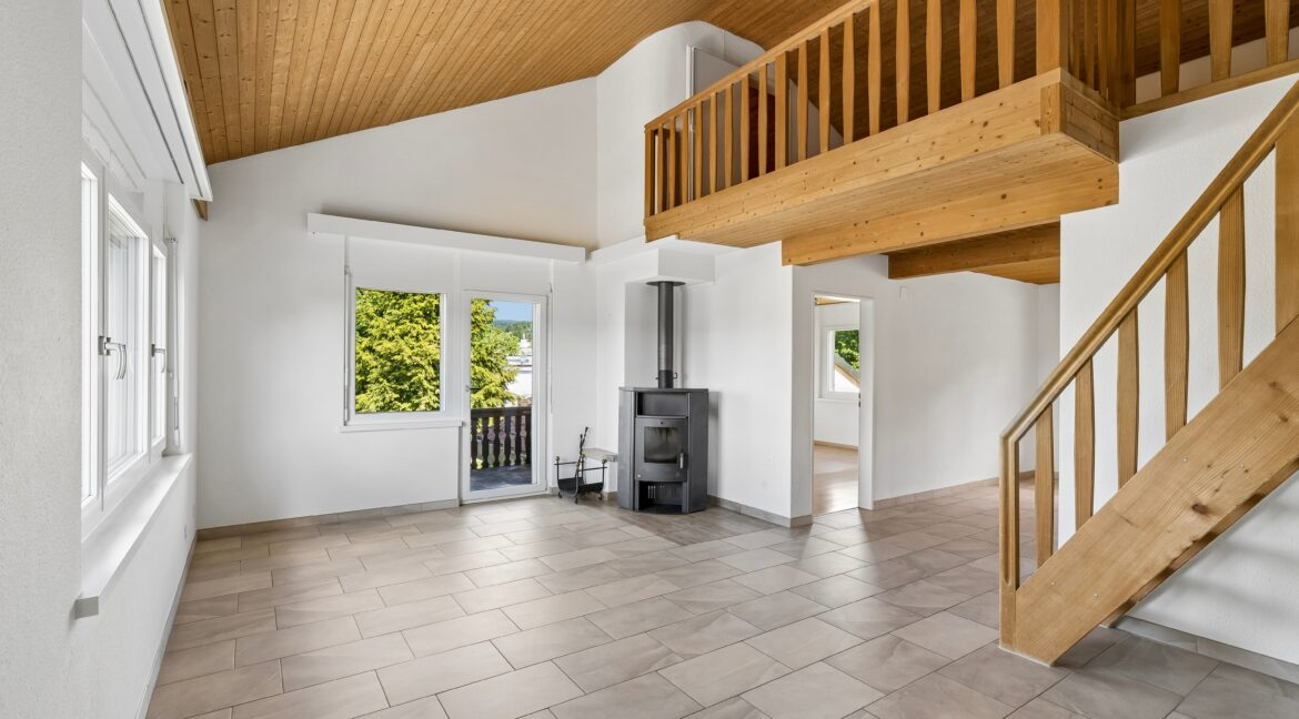 4.5 Zimmer Dachwohnung - Wohnzimmer