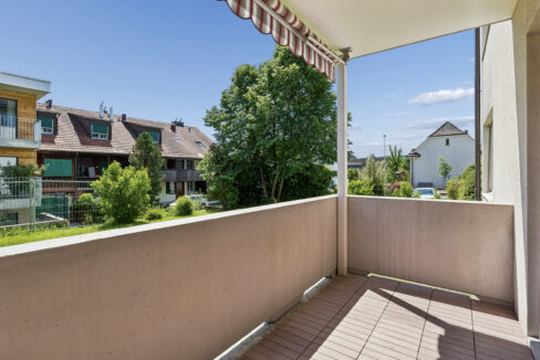 Südostbalkon 5.37 m² und gemeinsamer Garten