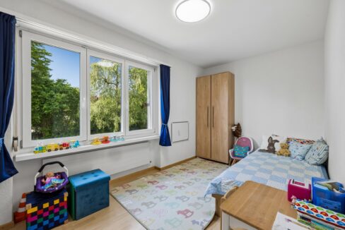 Helles Kinderzimmer