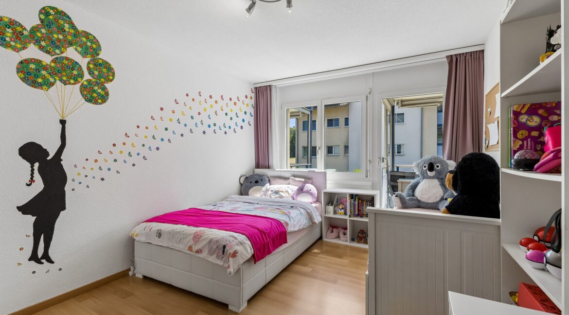 Helles Kinderzimmer