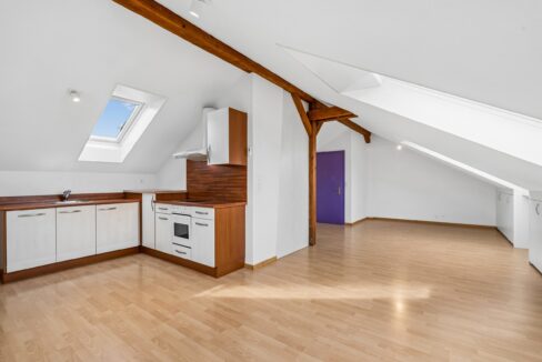 Dachgeschosswohnung: Offener, heller Wohnbereich mit 40.6 m²